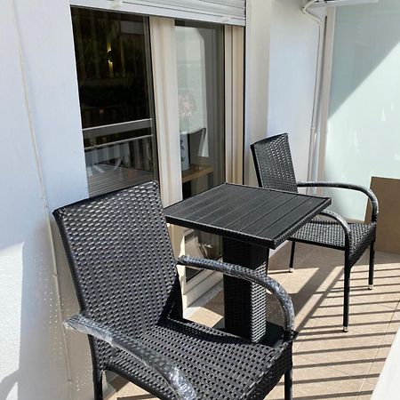 White Apartment Кавала Екстериор снимка